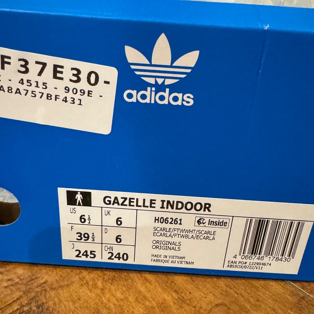 adidas Gazelle Scarlet Cloud White (Size 6.5- men’s)